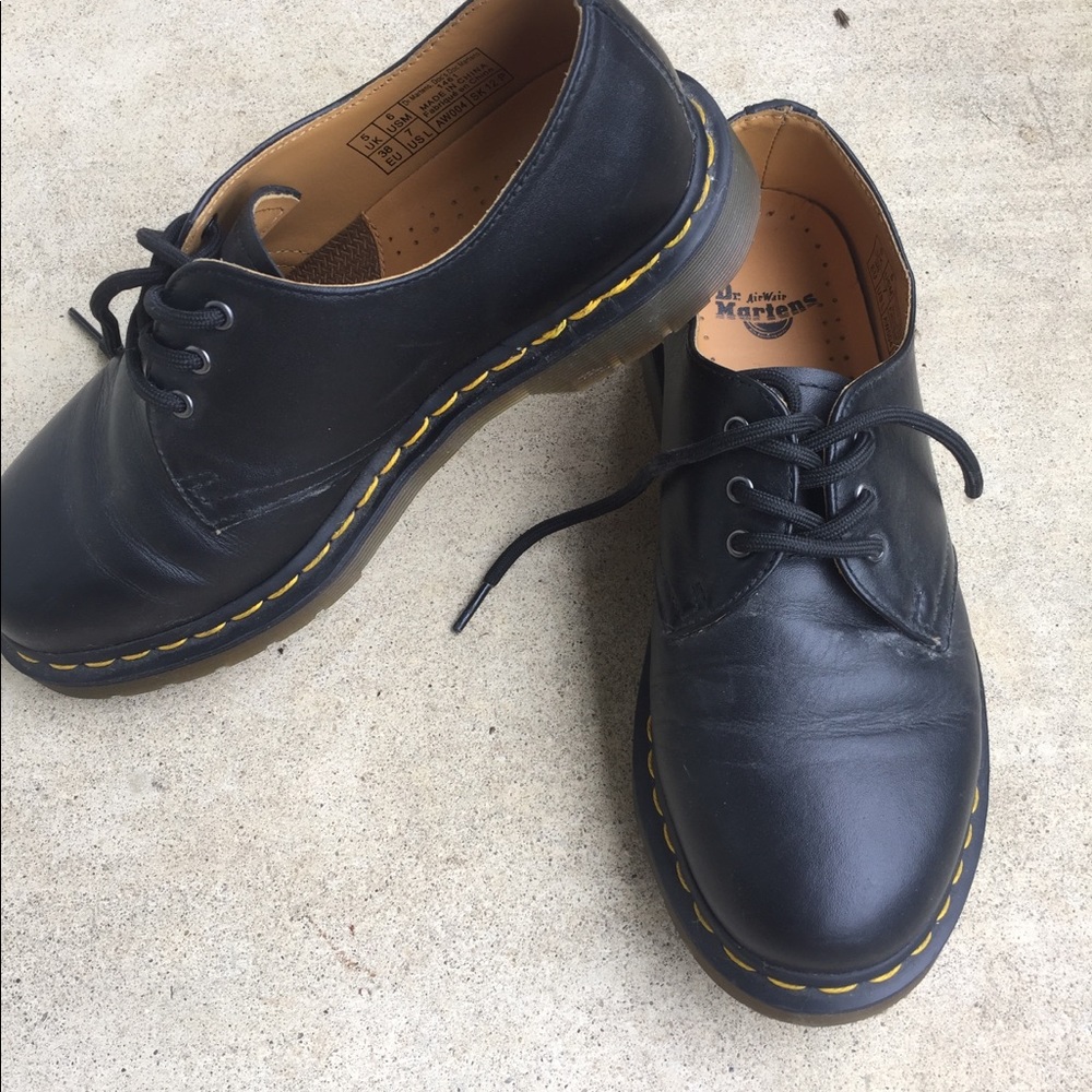 Doc Martens Black UK 5 black oxfords